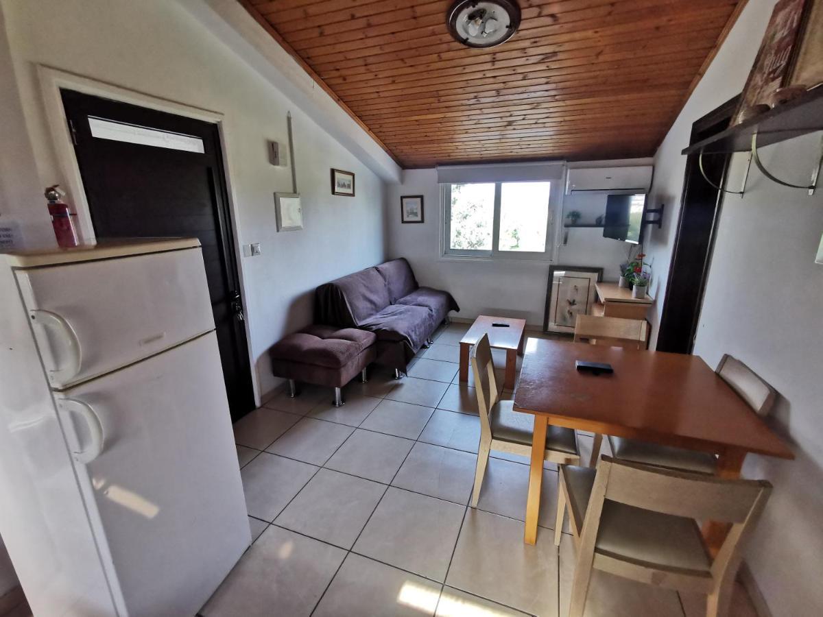 ניקוסיה Strovolos Rooms Studios מראה חיצוני תמונה